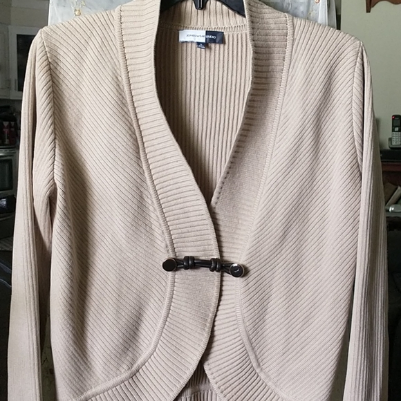 Jones Wear Sweaters - Woman's tan sweater